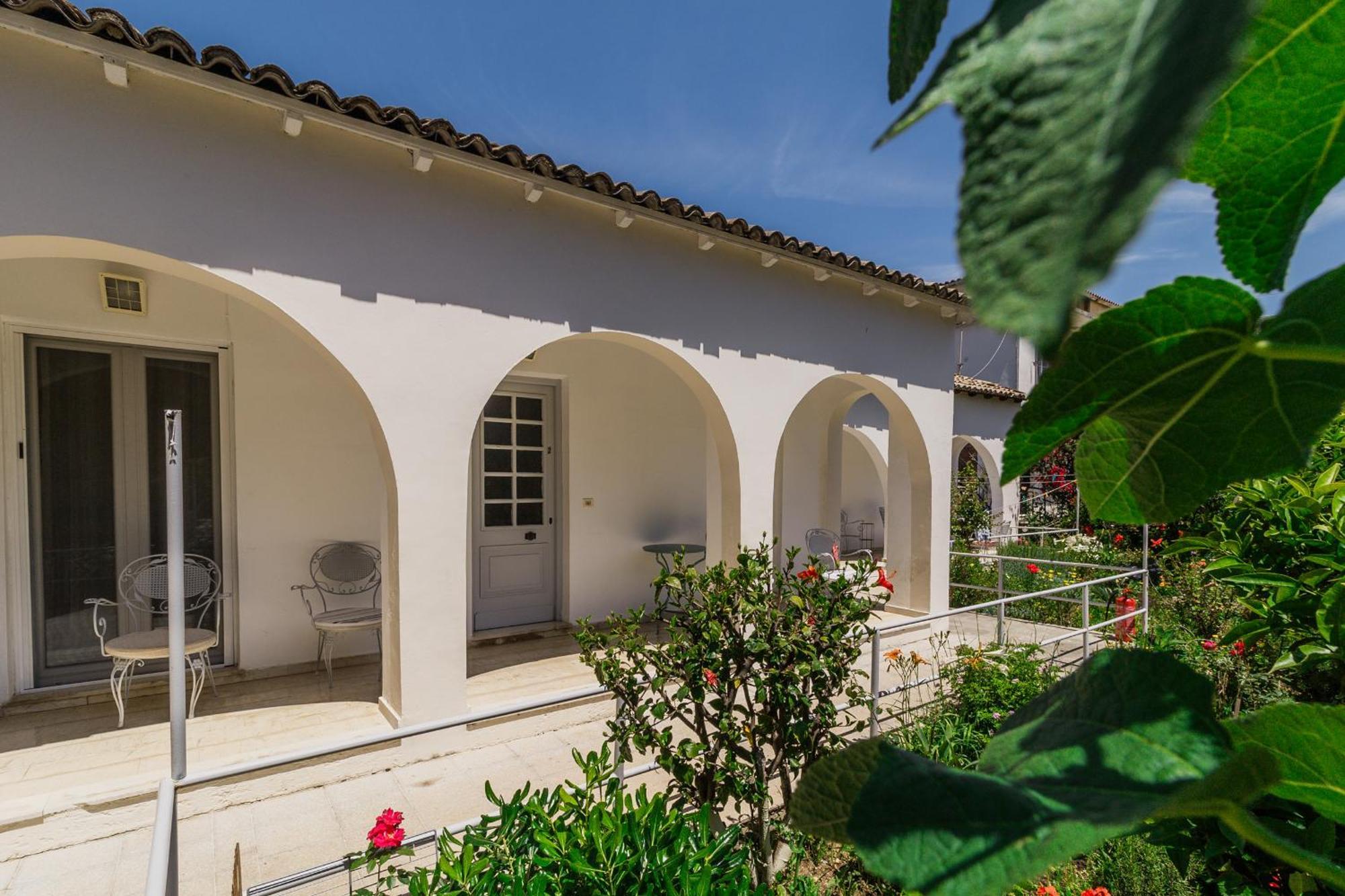 Lena Kassiopi Apartments Exterior photo